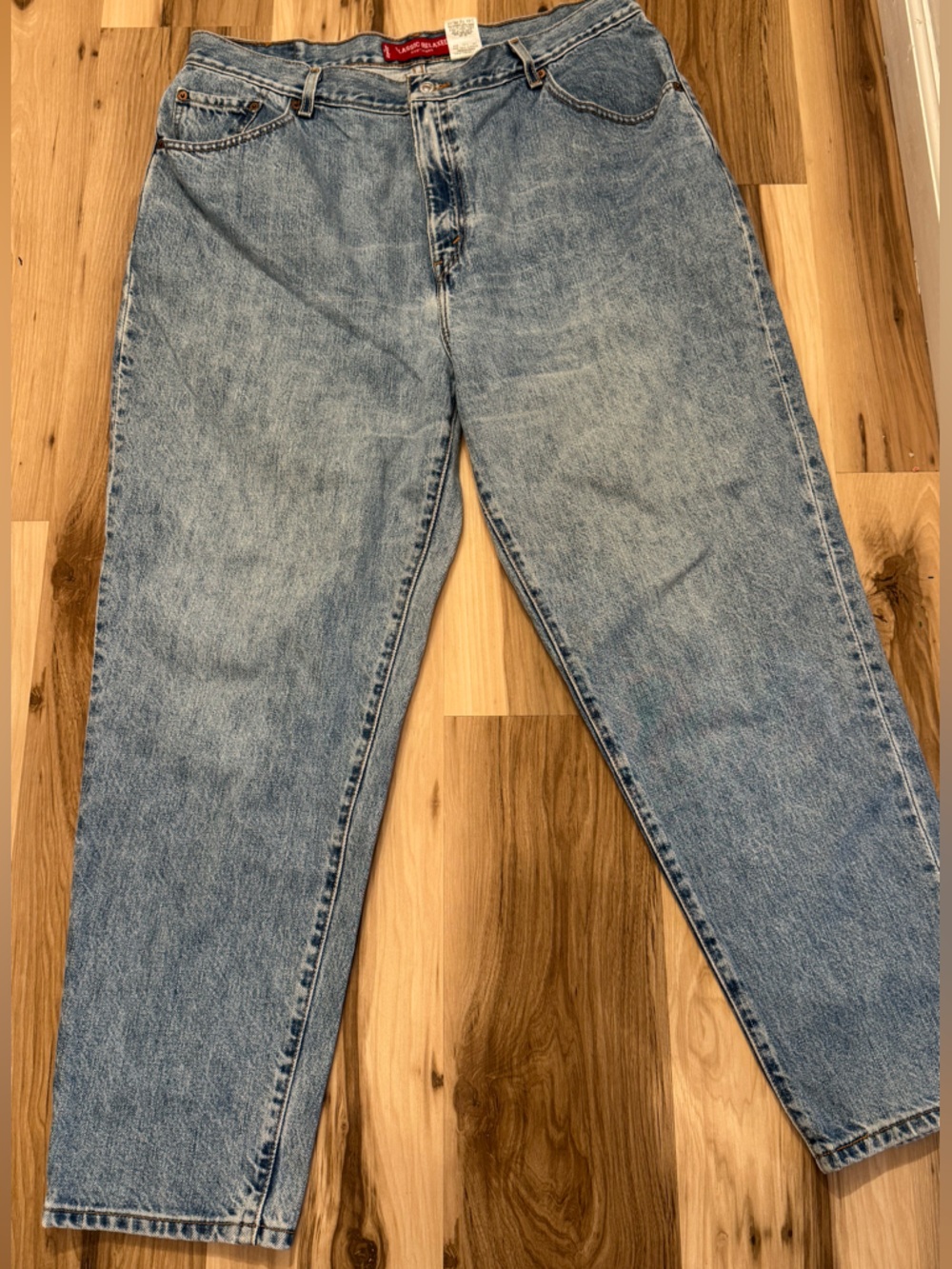 Levi's 550 Classic Relaxed Fit Womens straight leg tapered fit size 20S Jeans